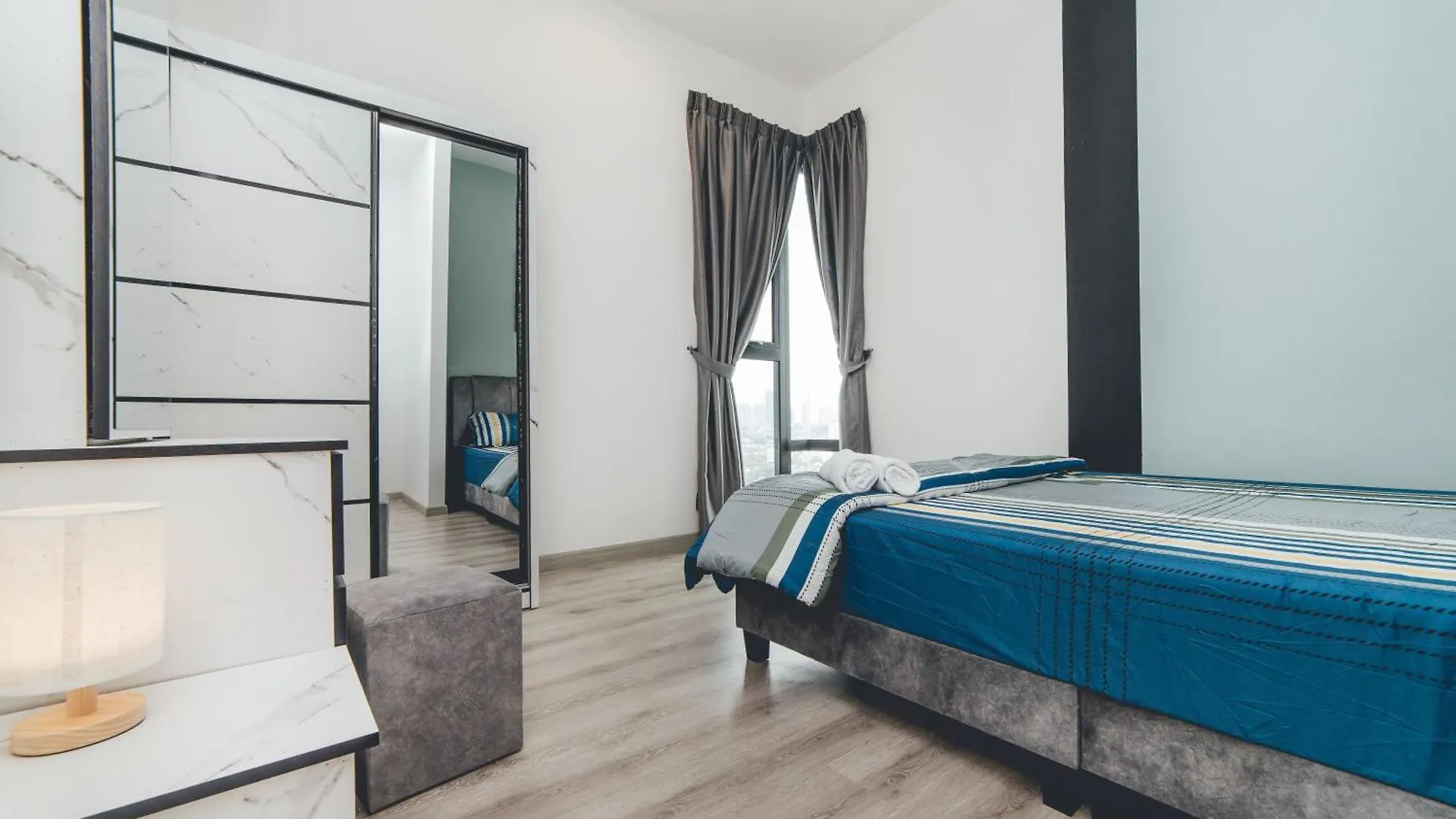 Mosaic Southkey Blue7 3Br 8Pax By Our Stay Johor Bahru